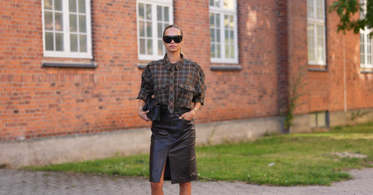 4 stylische Looks: So stylen wir den Lederrock im Herbst 2026