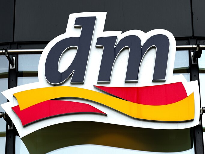 Drogerie: 5 einfache Tipps, wie du bei dm, Rossmann und Co. Geld sparst