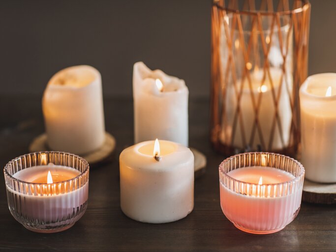 Winter-DIY: So kannst du Duftkerzen selber gießen